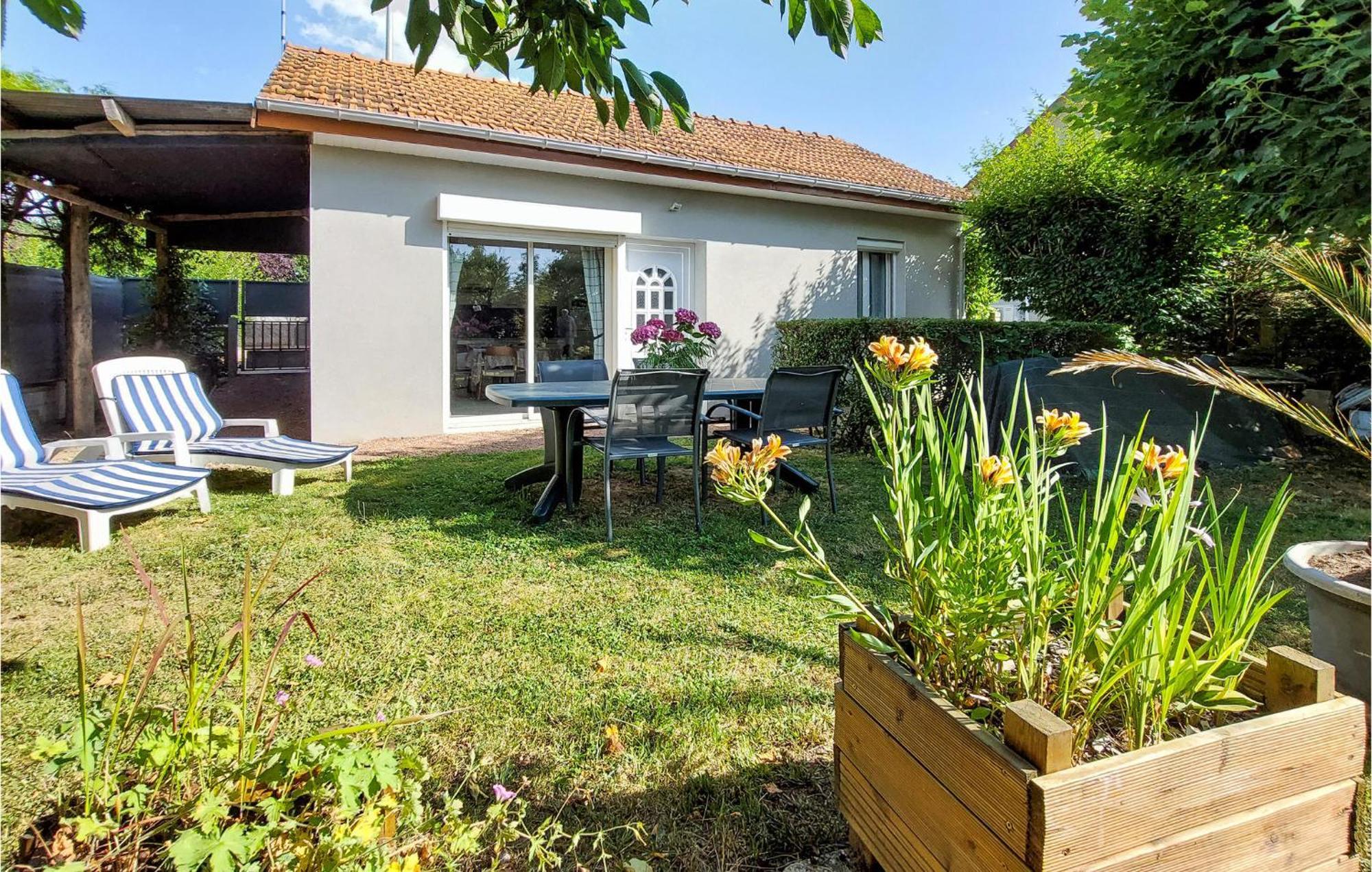 Gorgeous Home In Molinet With Wifi Zewnętrze zdjęcie